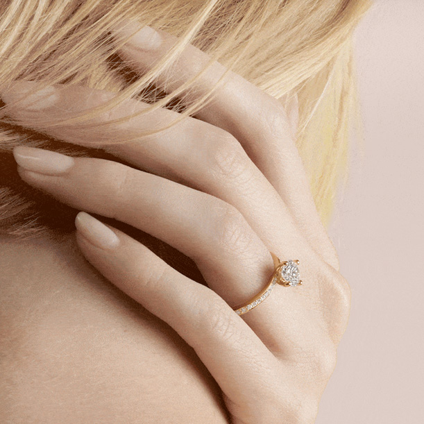 Diamond engagement ring